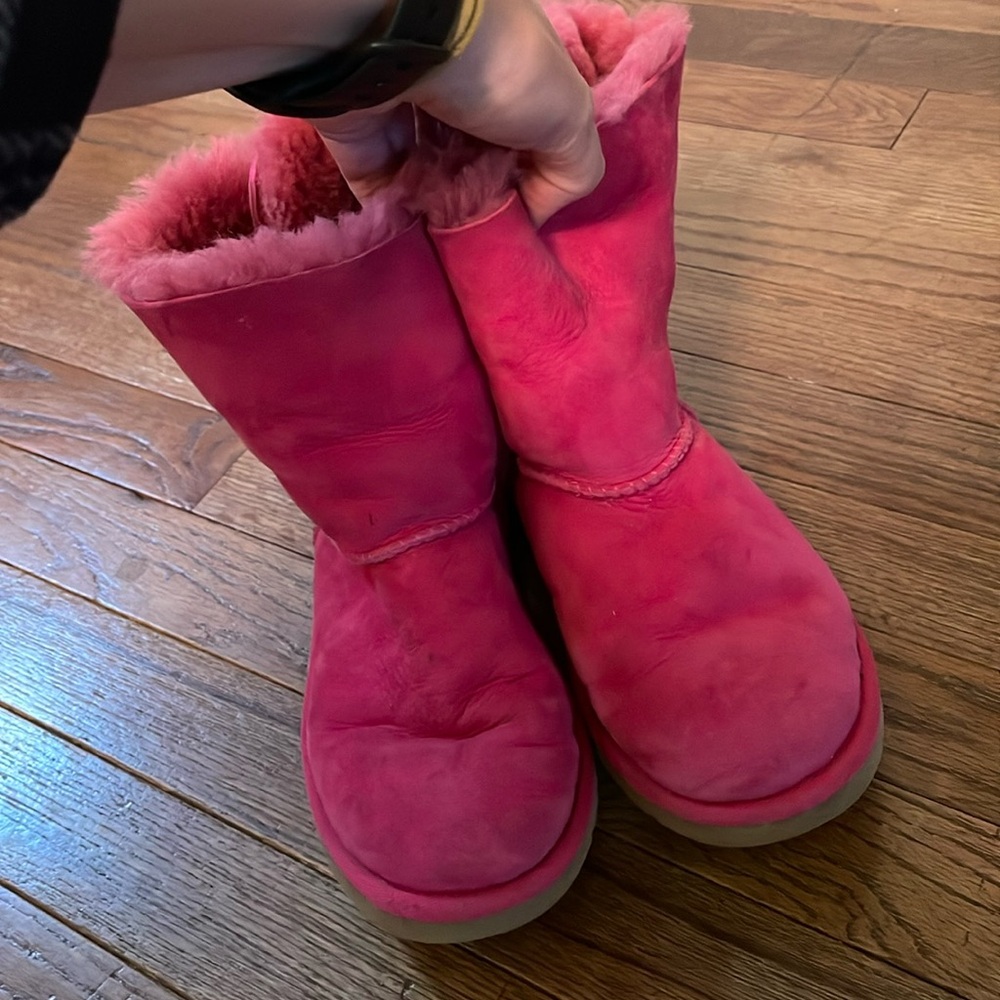 Ugg Bailey bow pink fur boots size 3